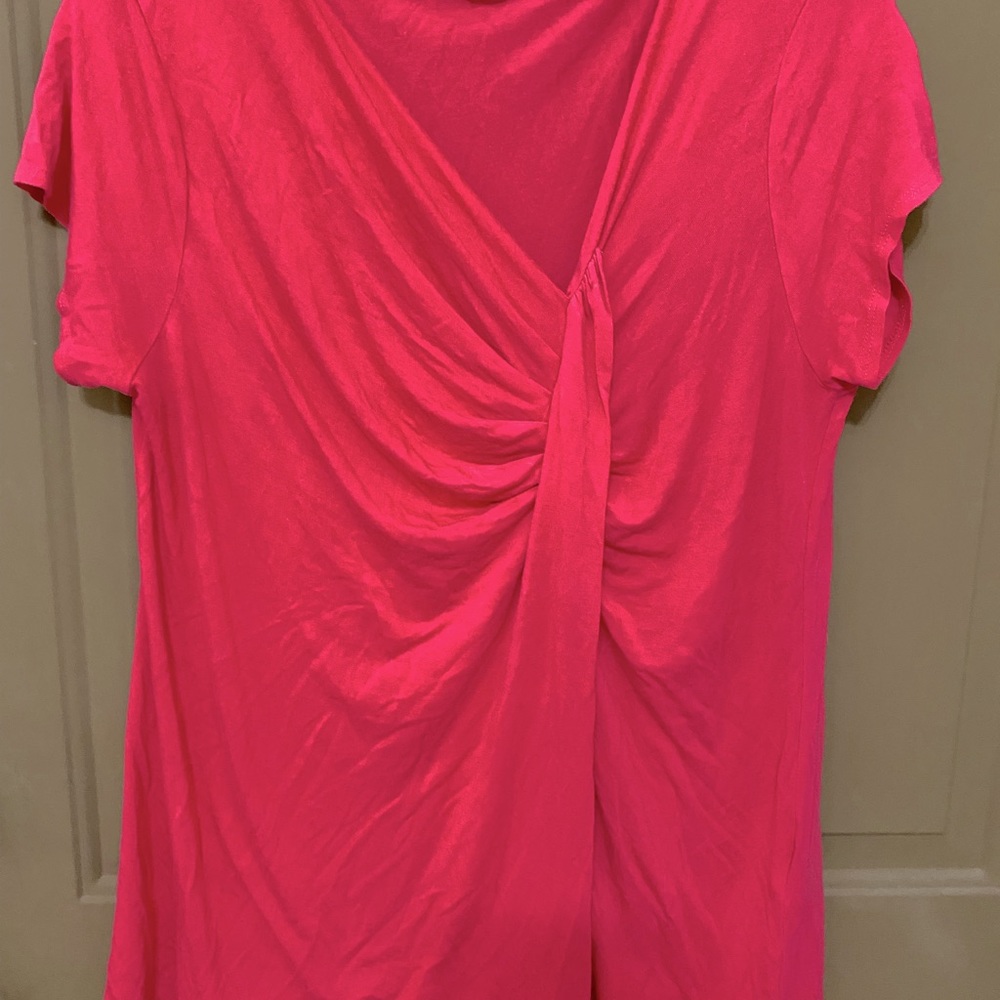 Cute hot pink top.